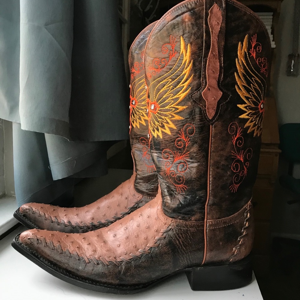 Aguila Real Men’s embroidered cowboy boots